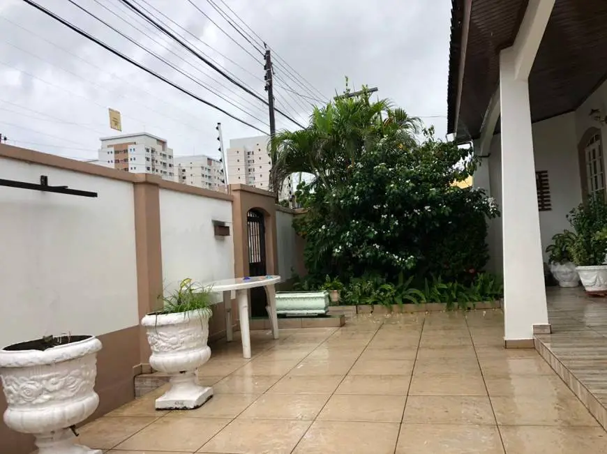 Foto 1 de Casa com 3 Quartos à venda, 200m² em Dom Pedro I, Manaus
