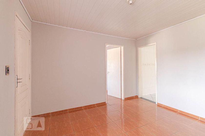 Foto 2 de Casa com 3 Quartos para alugar, 150m² em Fazendinha, Curitiba