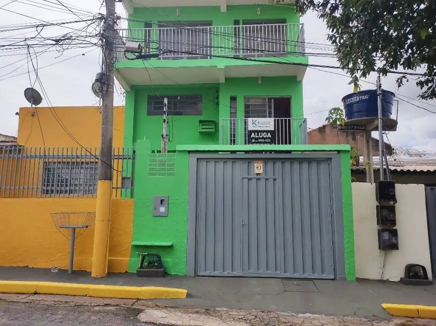 Foto 1 de Casa com 3 Quartos para alugar, 218m² em Goiabeiras, Cuiabá