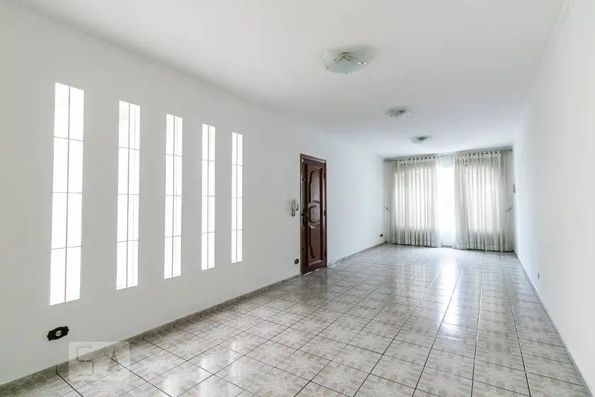 Foto 1 de Casa com 3 Quartos para alugar, 200m² em Jardim Anália Franco, São Paulo