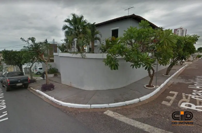 Foto 1 de Casa com 3 Quartos à venda, 220m² em Jardim Cuiabá, Cuiabá