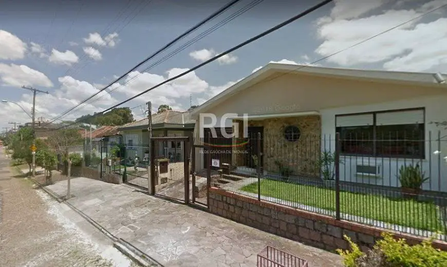 Foto 2 de Casa com 3 Quartos à venda, 147m² em Jardim Itú Sabará, Porto Alegre