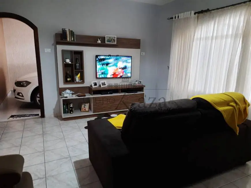 Foto 1 de Casa com 3 Quartos à venda, 214m² em Jardim Oriente, São José dos Campos