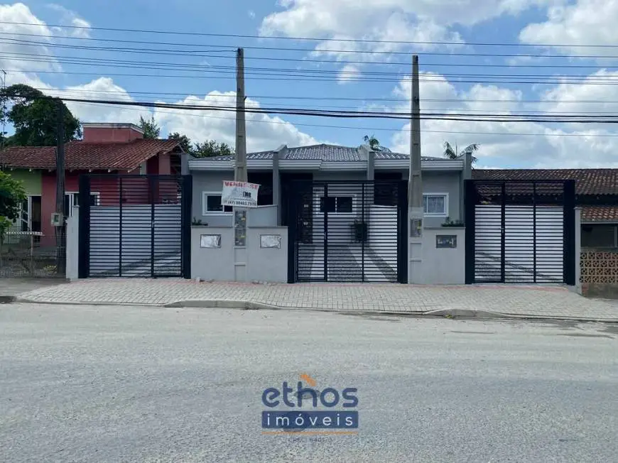 Foto 1 de Casa com 3 Quartos à venda, 67m² em Jarivatuba, Joinville