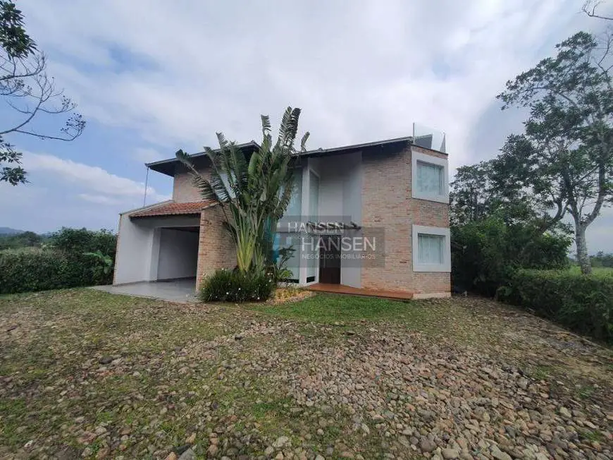 Foto 2 de Casa com 3 Quartos à venda, 340m² em Pirabeiraba, Joinville