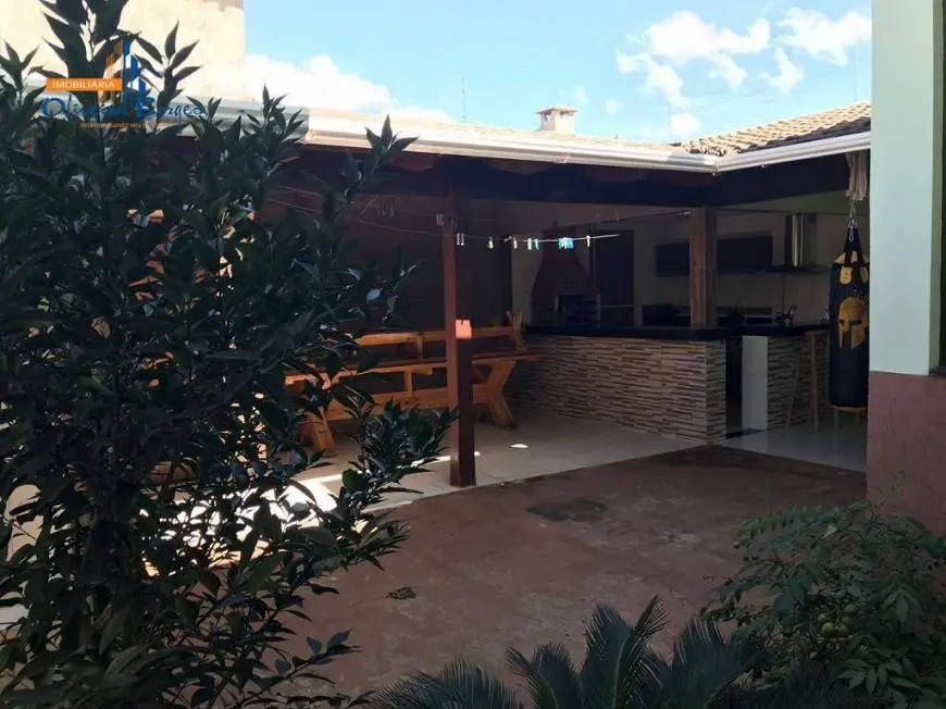 Foto 1 de Casa com 3 Quartos à venda, 240m² em Residencial Portal do Cerrado, Anápolis