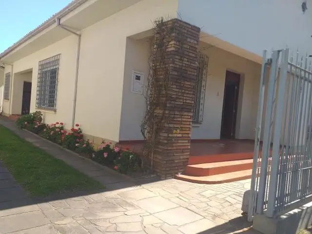 Foto 1 de Casa com 3 Quartos para alugar, 210m² em Rio Branco, Novo Hamburgo