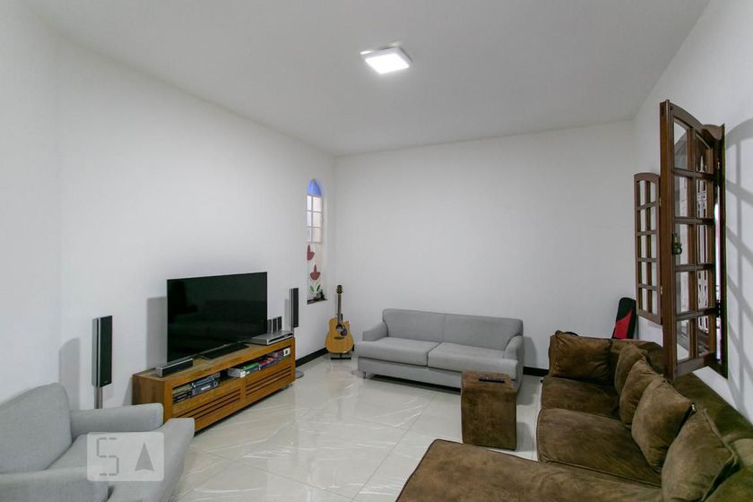 Foto 2 de Casa com 3 Quartos para alugar, 360m² em Santa Branca, Belo Horizonte