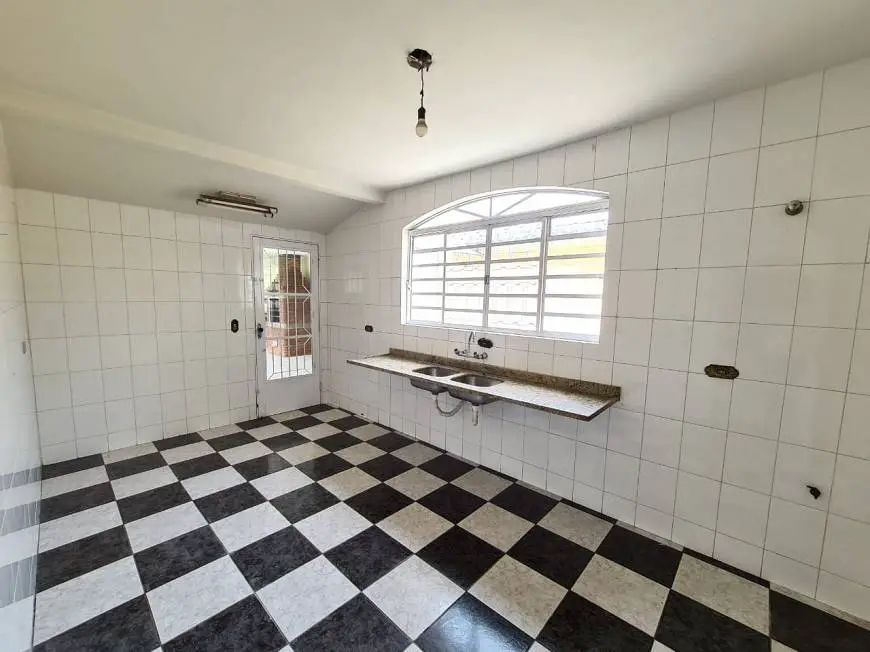 Foto 4 de Casa com 3 Quartos para alugar, 120m² em Santa Felicidade, Curitiba