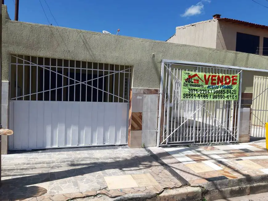 Foto 1 de Casa com 3 Quartos à venda, 100m² em Santa Maria, Brasília