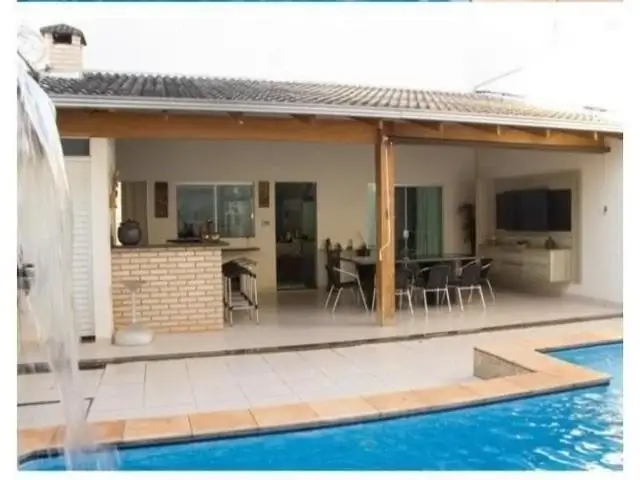 Foto 1 de Casa com 3 Quartos à venda, 253m² em Segismundo Pereira, Uberlândia