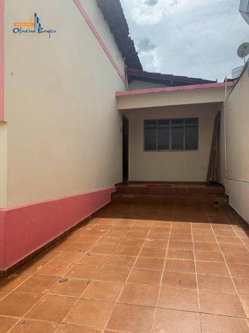 Foto 4 de Casa com 3 Quartos à venda, 140m² em Setor Central, Anápolis