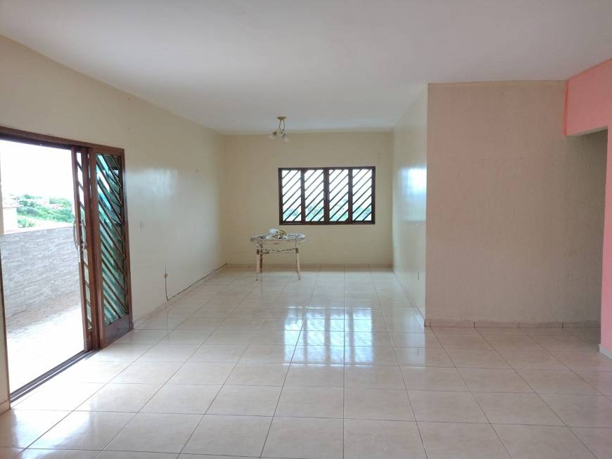 Foto 3 de Casa com 3 Quartos para alugar, 200m² em Setor Habitacional Arniqueira, Brasília