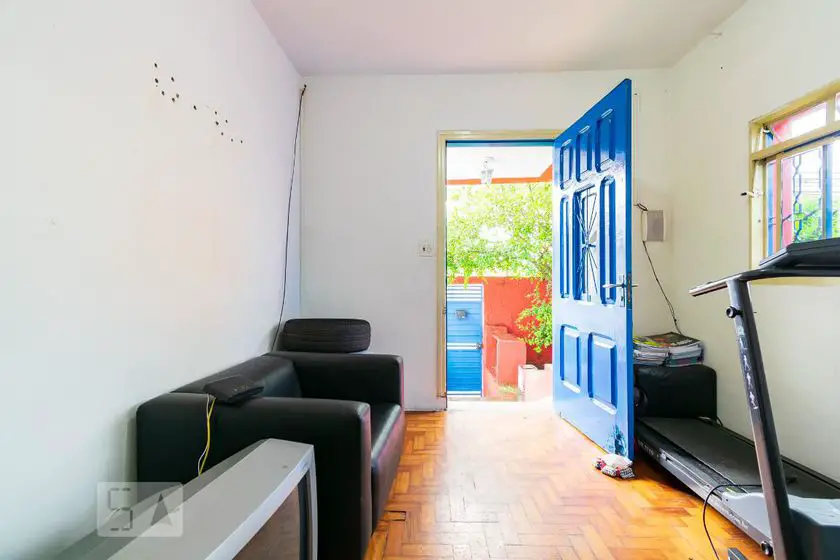 Foto 2 de Casa com 3 Quartos para alugar, 200m² em Vila Campestre, São Paulo