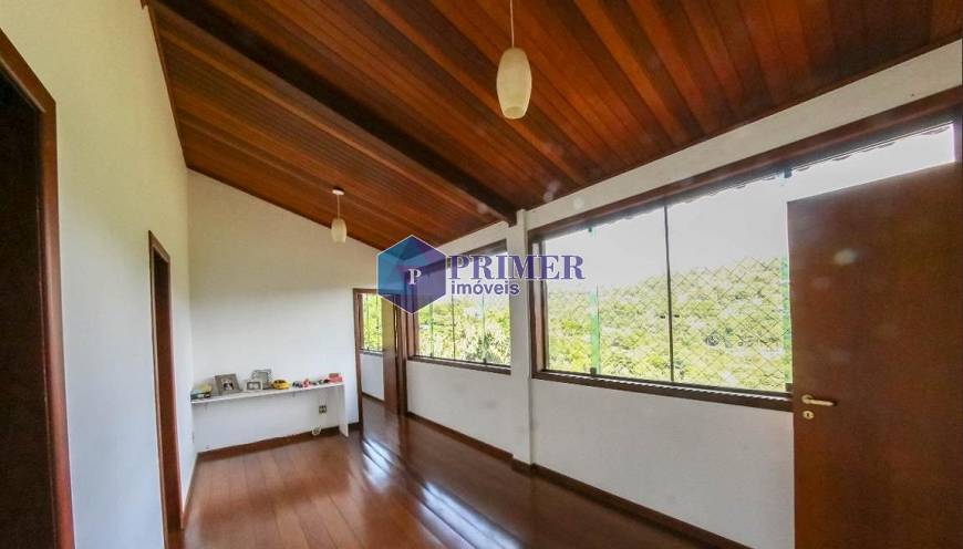 Foto 5 de Casa com 3 Quartos para alugar, 525m² em Vila del Rey, Nova Lima