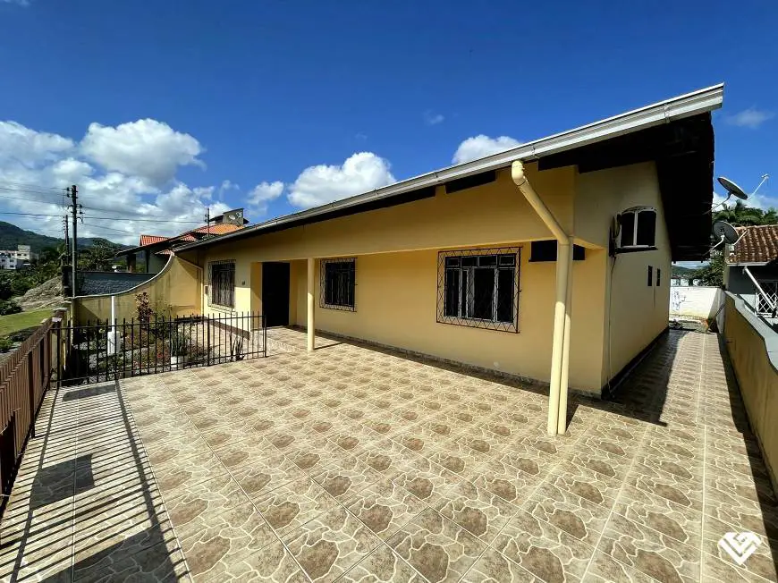 Foto 3 de Casa com 3 Quartos à venda, 178m² em Vila Lenzi, Jaraguá do Sul