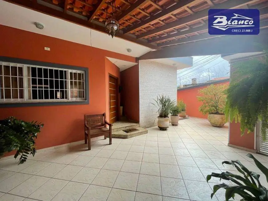 Foto 1 de Casa com 3 Quartos à venda, 250m² em Vila Rosalia, Guarulhos