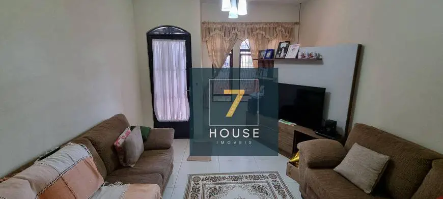 Foto 1 de Casa com 3 Quartos à venda, 126m² em Zona 04, Maringá