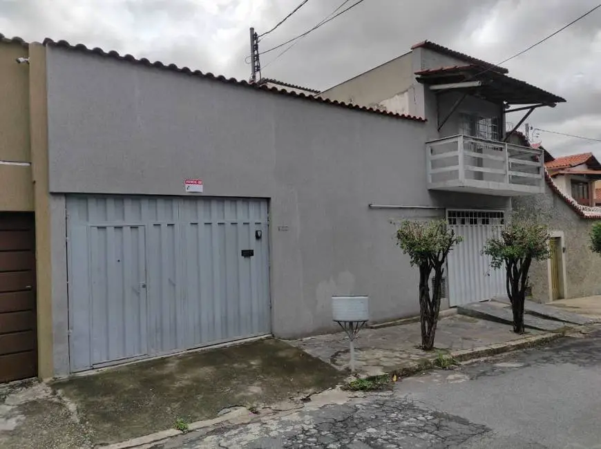 Foto 1 de Casa com 4 Quartos à venda, 120m² em Amazonas, Contagem
