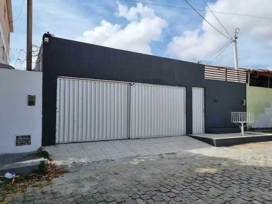 Foto 1 de Casa com 4 Quartos à venda, 140m² em Capim Macio, Natal