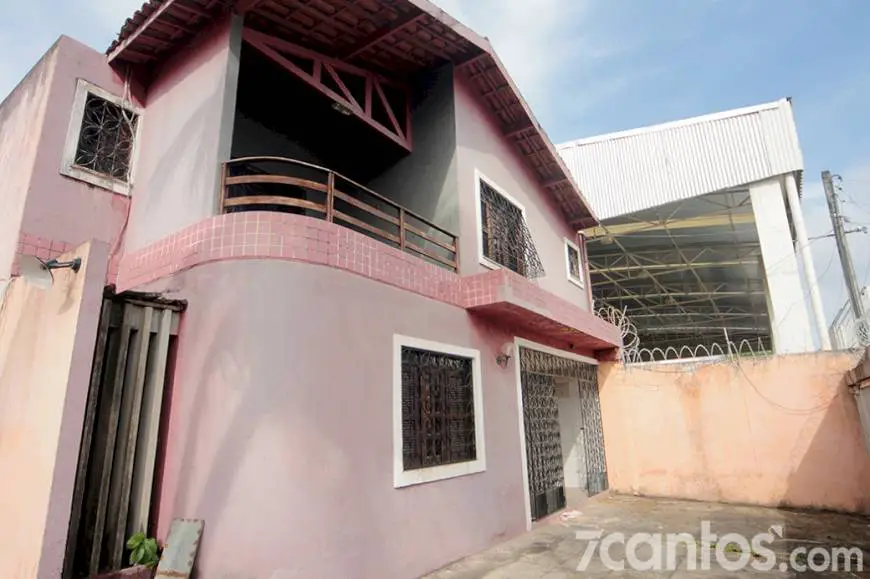 Foto 1 de Casa com 4 Quartos para alugar, 340m² em Engenheiro Luciano Cavalcante, Fortaleza