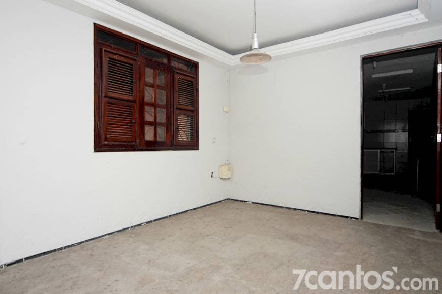 Foto 4 de Casa com 4 Quartos para alugar, 340m² em Engenheiro Luciano Cavalcante, Fortaleza
