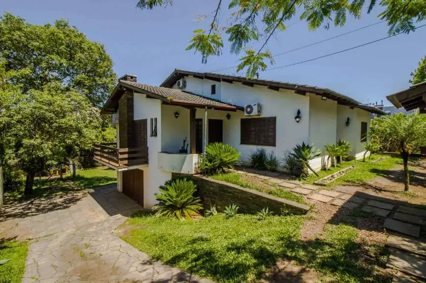 Foto 1 de Casa com 4 Quartos à venda, 470m² em Guarani, Novo Hamburgo