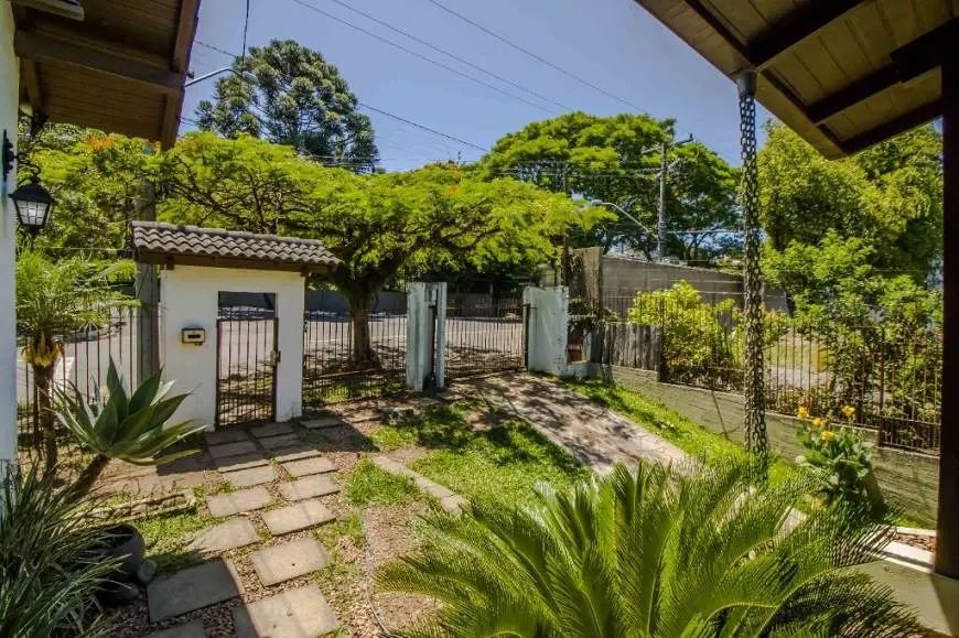 Foto 2 de Casa com 4 Quartos à venda, 470m² em Guarani, Novo Hamburgo