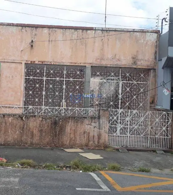 Foto 1 de Casa com 4 Quartos à venda, 550m² em Montese, Fortaleza