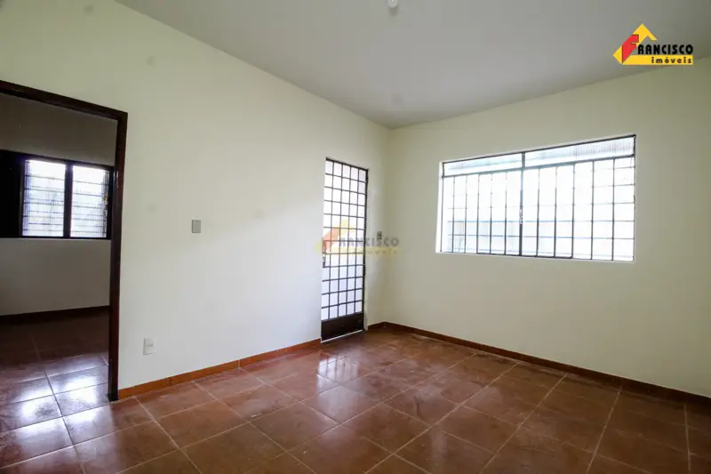 Foto 1 de Casa com 4 Quartos à venda, 225m² em Porto Velho, Divinópolis