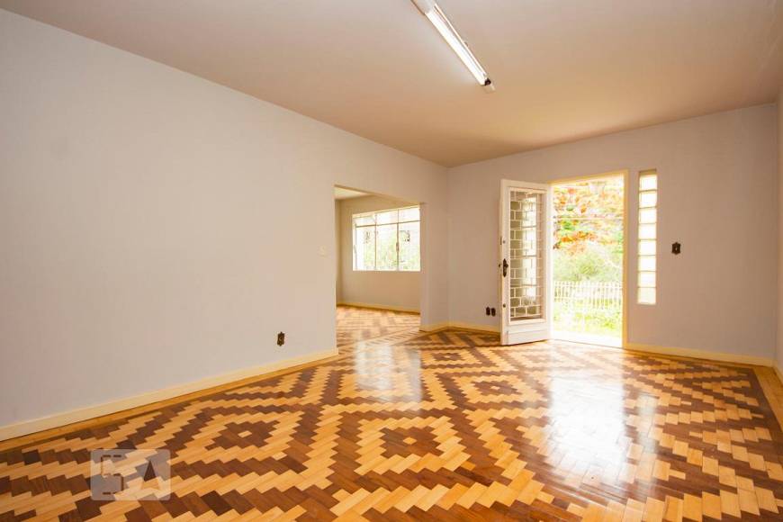 Foto 4 de Casa com 4 Quartos para alugar, 225m² em Rio Branco, Porto Alegre