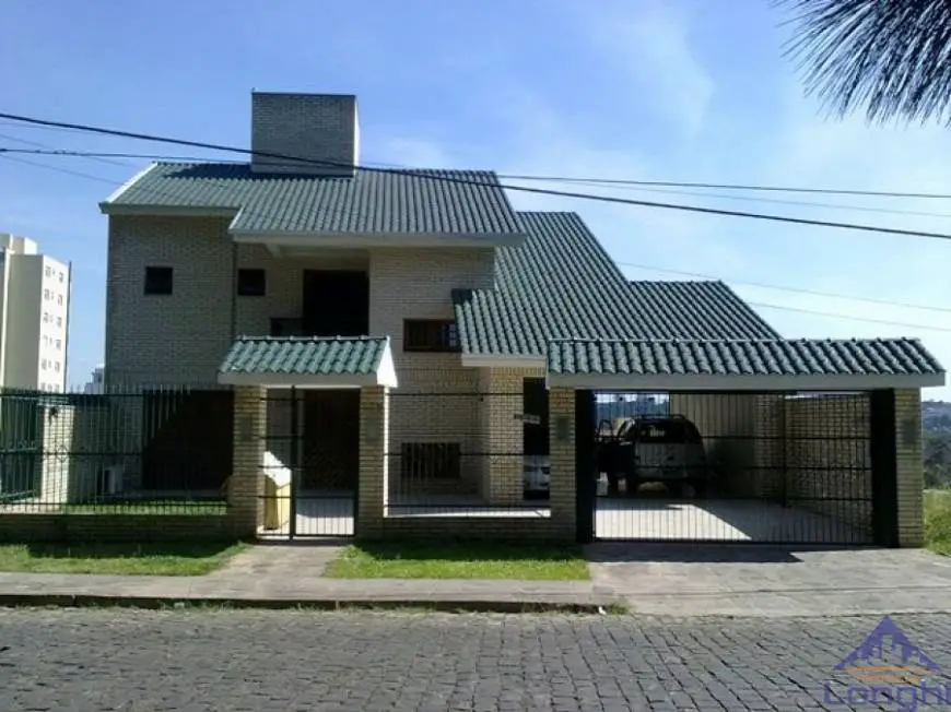 Foto 1 de Casa com 4 Quartos à venda, 318m² em Sagrada Família, Caxias do Sul
