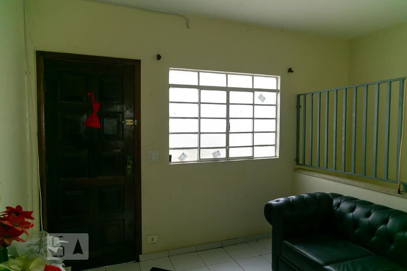 Foto 3 de Casa com 4 Quartos para alugar, 162m² em Vila Galvão, Guarulhos