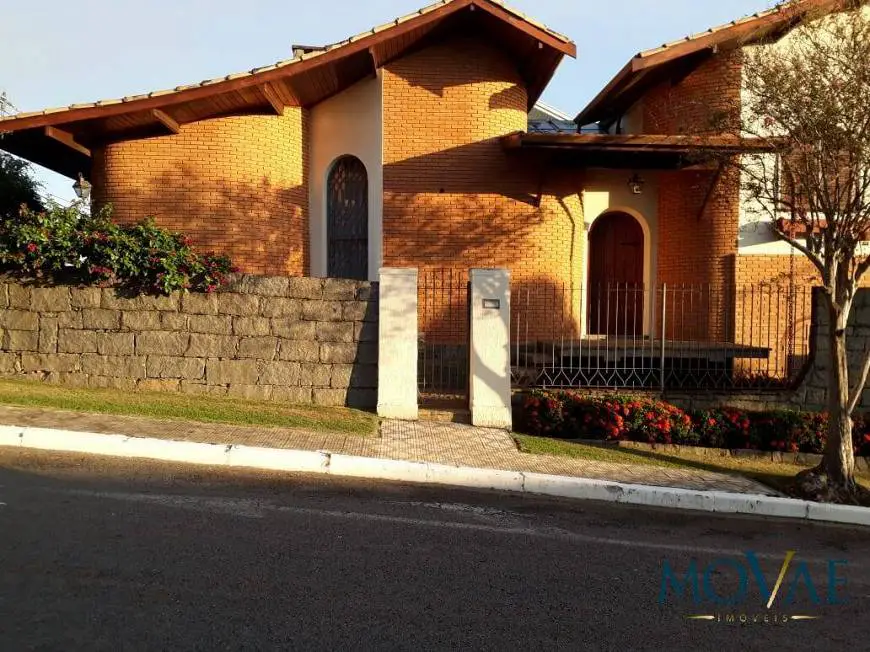 Foto 1 de Casa com 4 Quartos à venda, 295m² em Vila São João, Caçapava