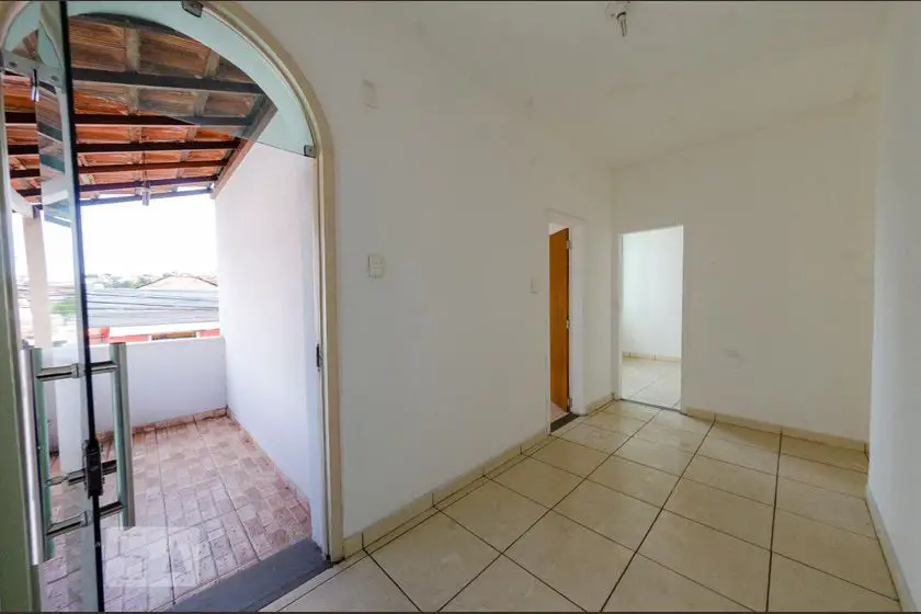 Foto 1 de Casa com 5 Quartos para alugar, 200m² em Carlos Prates, Belo Horizonte