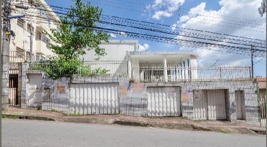 Foto 1 de Casa com 5 Quartos para alugar, 360m² em Prado, Belo Horizonte