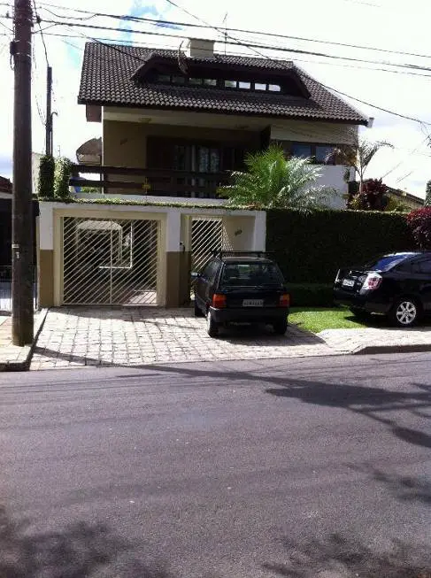 Foto 1 de Casa com 7 Quartos à venda, 408m² em Uberaba, Curitiba