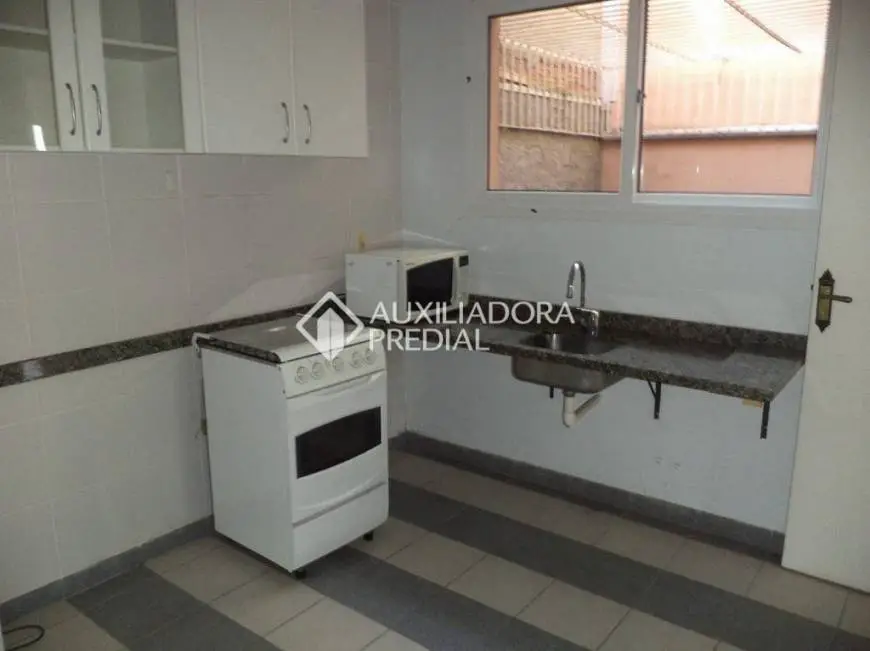 Foto 4 de Casa de Condomínio com 2 Quartos para alugar, 118m² em Cristal, Porto Alegre