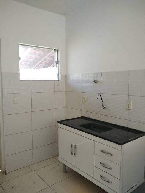 Foto 3 de Casa de Condomínio com 2 Quartos para alugar, 45m² em Vila Luso, Presidente Prudente