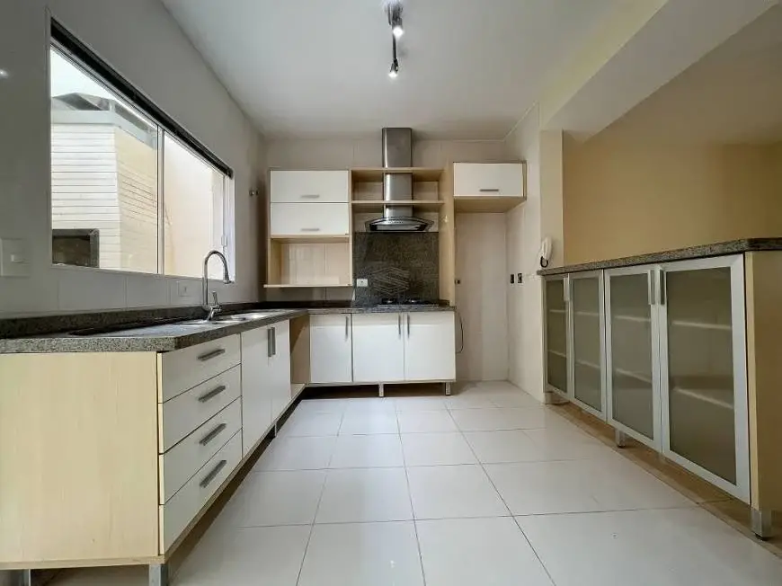 Foto 5 de Casa de Condomínio com 3 Quartos para alugar, 238m² em Bigorrilho, Curitiba
