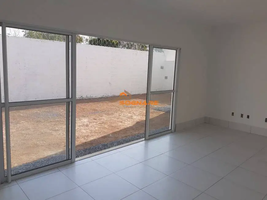Foto 3 de Casa de Condomínio com 3 Quartos à venda, 257m² em Condomínio Florais Cuiabá Residencial, Cuiabá