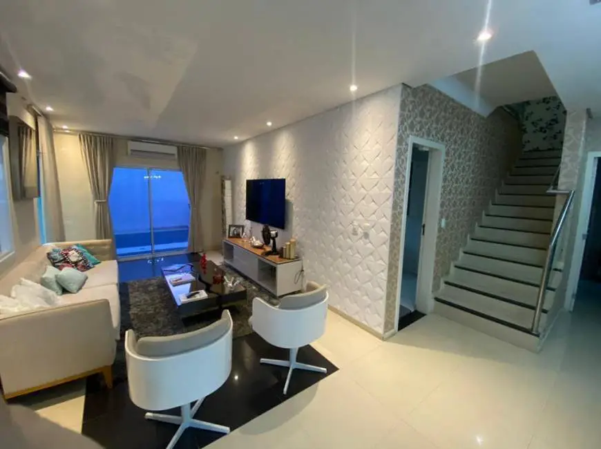 Foto 3 de Casa de Condomínio com 3 Quartos à venda, 245m² em Presidente Kennedy, Fortaleza