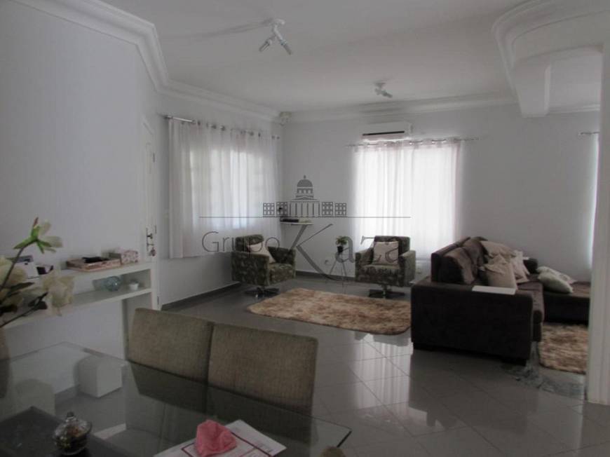 Foto 1 de Casa de Condomínio com 3 Quartos à venda, 265m² em Urbanova, São José dos Campos