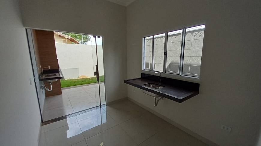 Foto 3 de Casa de Condomínio com 3 Quartos à venda, 146m² em Vila Carlota, Campo Grande