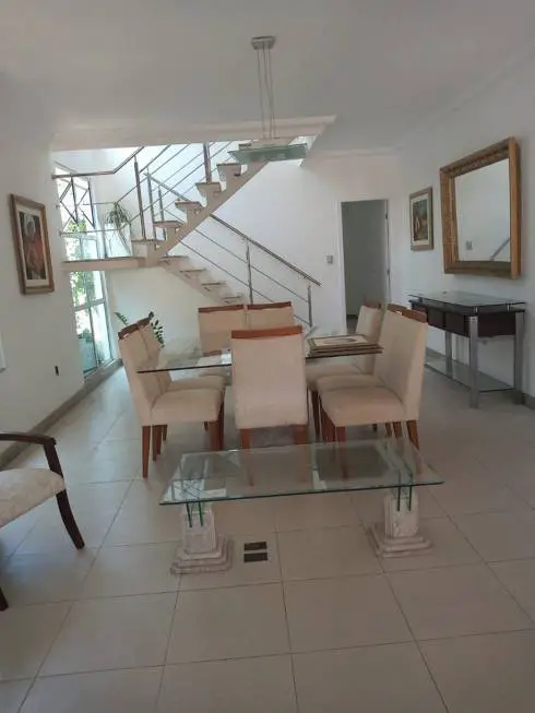 Foto 1 de Casa de Condomínio com 4 Quartos para alugar, 220m² em Buraquinho, Lauro de Freitas