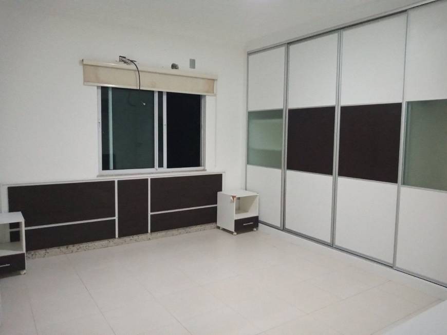 Foto 3 de Casa de Condomínio com 4 Quartos para alugar, 220m² em Buraquinho, Lauro de Freitas