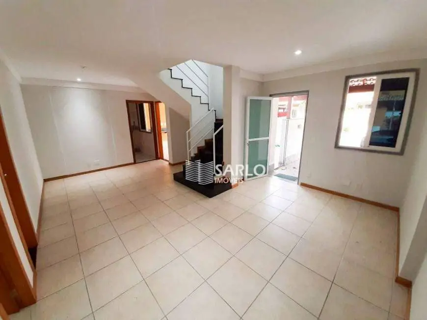 Foto 1 de Casa de Condomínio com 4 Quartos à venda, 240m² em Laranjeiras, Serra