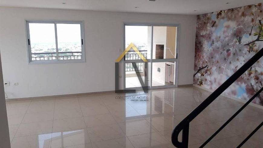 Foto 1 de Cobertura com 4 Quartos para alugar, 104m² em Vila Costa, Taubaté