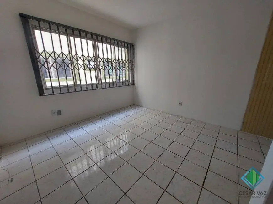 Foto 3 de Kitnet com 1 Quarto à venda, 27m² em Kobrasol, São José