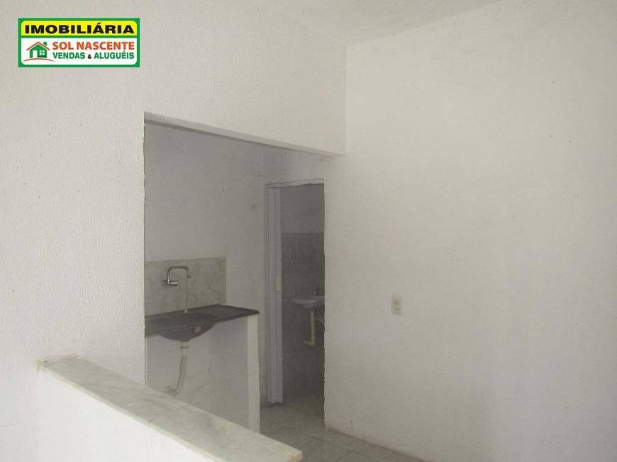 Foto 4 de Kitnet com 1 Quarto para alugar, 30m² em Sapiranga, Fortaleza